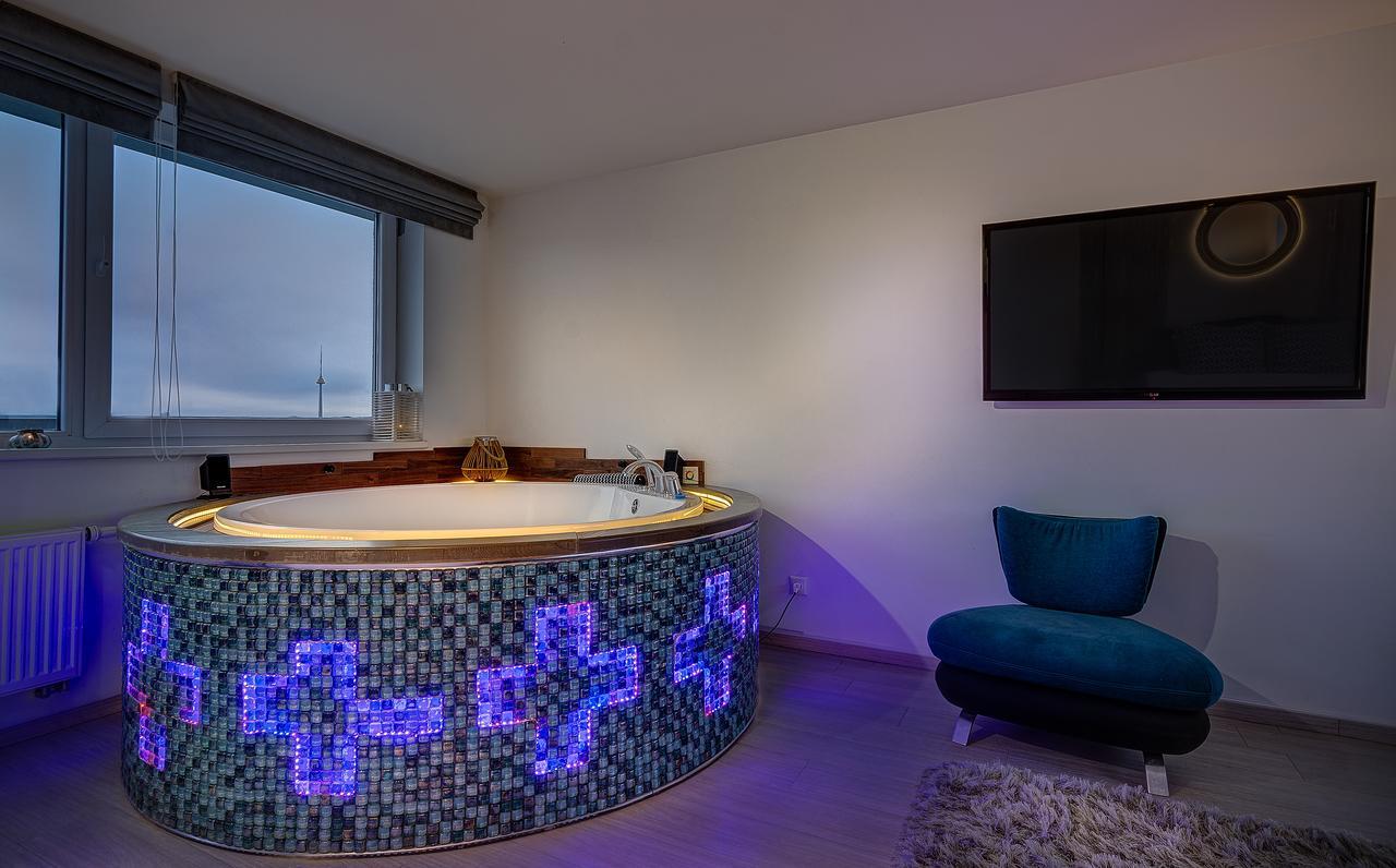 June Street Spa Apartments Vilna Exterior foto